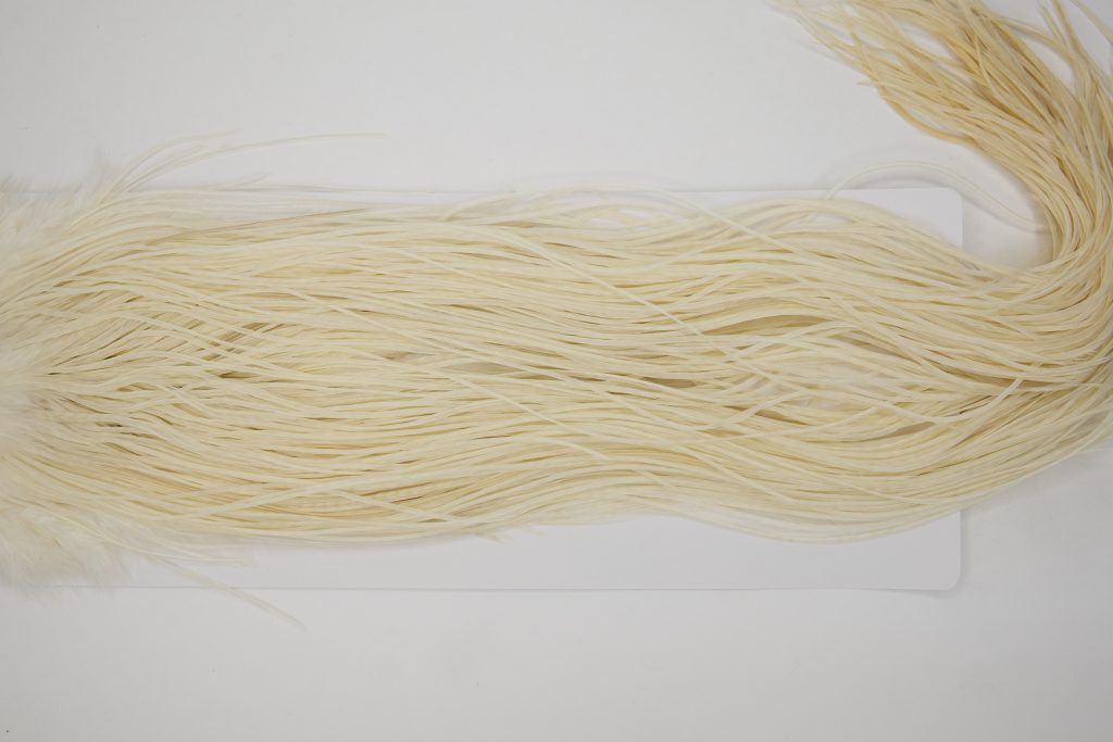 12803 Whiting Hackle Gold Grade Midge Saddle White Ties Size 16-18